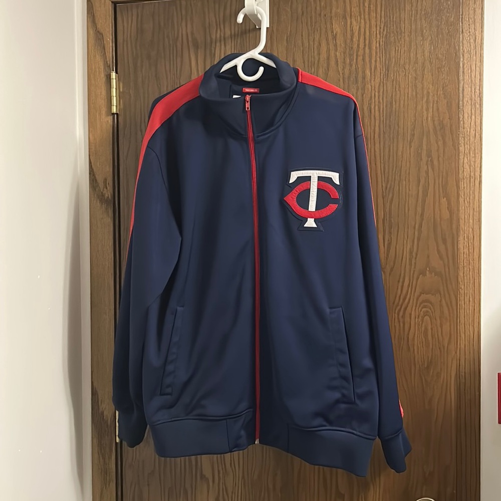 Mitchell & Ness MN Twins light weight jacket/sweater. SX:XL